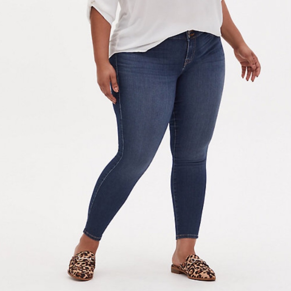 Torrid premium stretch Jeggings 22T